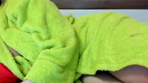 00ingrid00 online show from 10-22-25, 01:39