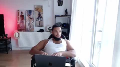 Kingsley online show from 07-08-26, 01:59