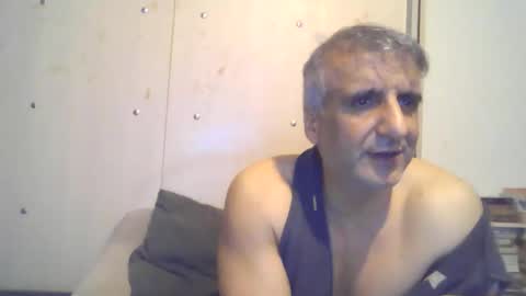 Snapshot of 0luvmonkey chatting on 11-01-25, 01:18 0luvmonkey online show from 11-01-25, 01:18