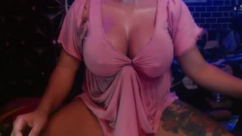 Snapshot of 11inchmonstercock4u chatting on 06-22-26, 04:31 i am trixie im Your Selfsucking Mistress online show from 06-22-26, 04:31