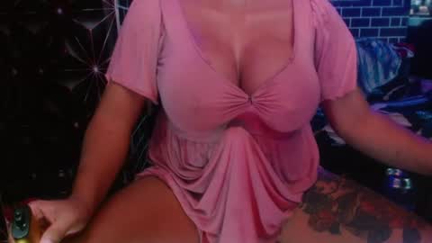 Snapshot of 11inchmonstercock4u chatting on 07-07-26, 06:47 i am trixie im Your Selfsucking Mistress online show from 07-07-26, 06:47