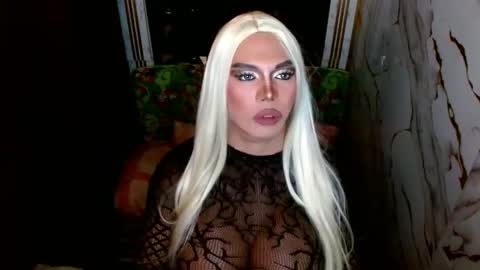 Snapshot of 11inchsinglecious chatting on 03-05-26, 07:37 HUGECOCK online show from 03-05-26, 07:37