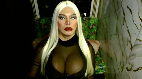 Snapshot of 11inchsinglecious chatting on 03-08-26, 06:50 HUGECOCK online show from 03-08-26, 06:50