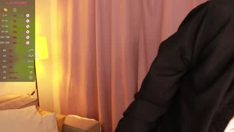 Leksi online show from 11-17-25, 01:28