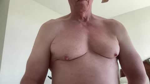 Snapshot of 1800fun2 chatting on 12-16-25, 06:46 1800fun2 online show from 12-16-25, 06:46