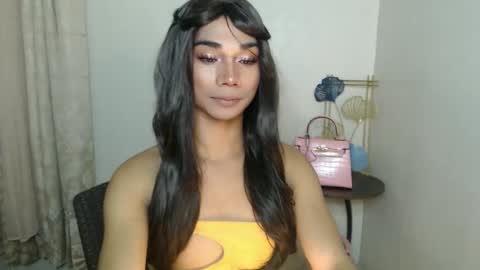 Snapshot of 18_nicole chatting on 11-24-25, 11:21 barbie online show from 11-24-25, 11:21