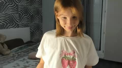 Kira online show from 07-31-26, 05:45