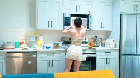 Tong  Ralph online show from 04-29-26, 12:27