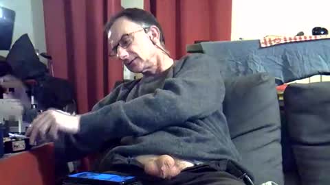 Snapshot of 18remy45 chatting on 05-15-26, 11:34 18remy45 online show from 05-15-26, 11:34