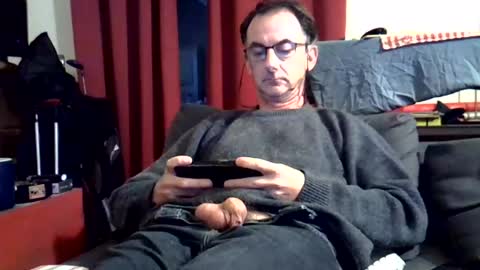 Snapshot of 18remy45 chatting on 06-10-26, 07:02 18remy45 online show from 06-10-26, 07:02