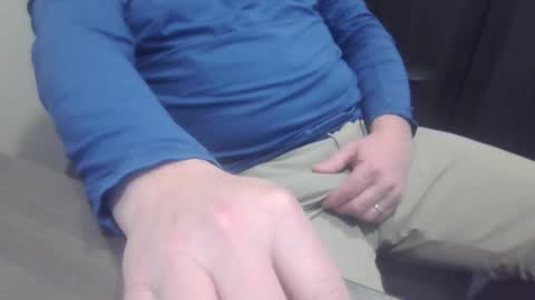 Snapshot of 1900pley chatting on 03-21-26, 03:26 1900pley online show from 03-21-26, 03:26