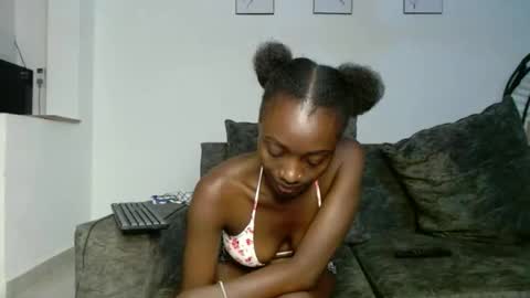 Snapshot of 1_beckah chatting on 06-10-26, 10:19 beckah online show from 06-10-26, 10:19