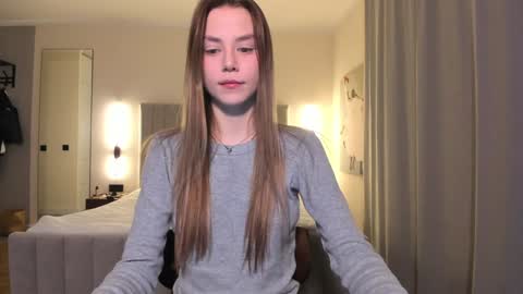 Snapshot of 1i1ypa1mer chatting on 12-02-24, 06:54 Lily 3 online show from 12-02-24, 06:54