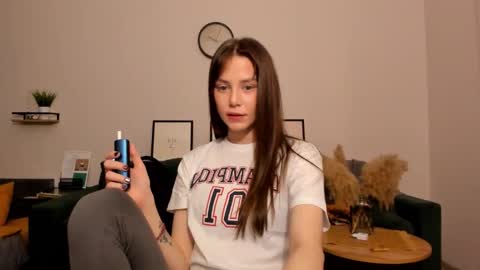 Lily 3 online show from 03-06-26, 08:38