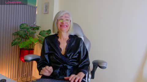 Miss Monserrate online show from 07-18-26, 02:10