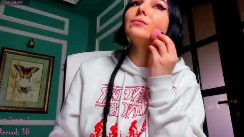 Moona  online show from 02-15-25, 01:16