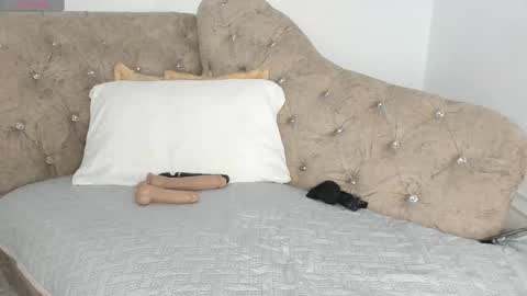 Luisa online show from 02-25-25, 07:42