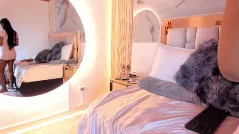 Luisa online show from 06-14-26, 02:24