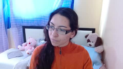 Snapshot of 1sasha_grey__1 chatting on 12-20-24, 09:28 paola online show from 12-20-24, 09:28