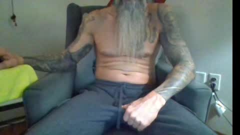 Snapshot of 1theone12 chatting on 11-22-25, 02:21 1theone12 online show from 11-22-25, 02:21