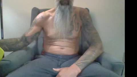 Snapshot of 1theone12 chatting on 03-19-26, 01:53 1theone12 online show from 03-19-26, 01:53