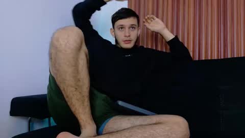 Snapshot of 1tommy9 chatting on 03-12-25, 12:15 Tommy online show from 03-12-25, 12:15