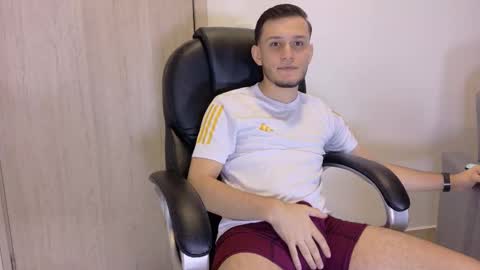 Snapshot of 1tommy9 chatting on 03-13-26, 05:14 Tommy online show from 03-13-26, 05:14