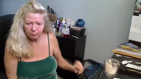 Susan online show from 12-13-24, 03:32