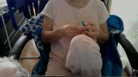 Snapshot of 1your_hot_girls chatting on 03-05-25, 12:33 1your_hot_girls online show from 03-05-25, 12:33