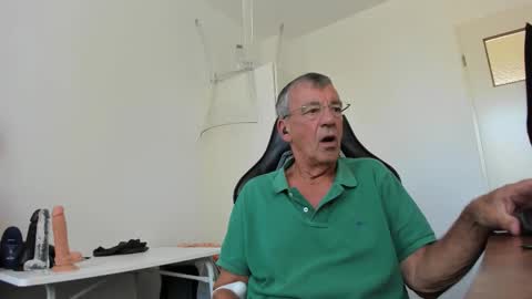 Henk online show from 09-24-25, 01:47