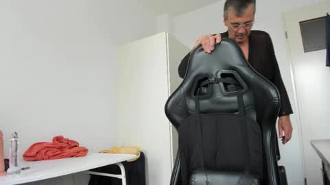 Henk online show from 10-14-25, 12:17