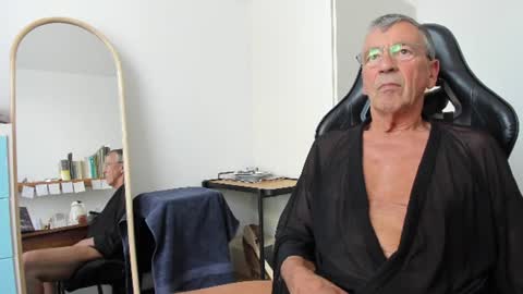 Henk online show from 06-09-26, 01:23