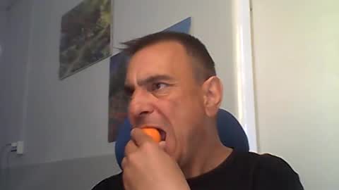 2025eyesforyou online show from 06-20-26, 06:05