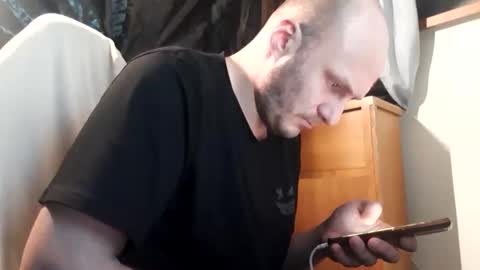 Snapshot of 21cm_bigdick__ chatting on 10-31-25, 07:04 21cm_bigdick__ online show from 10-31-25, 07:04