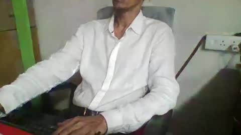 Snapshot of 2277harsh chatting on 02-15-25, 12:54 2277harsh online show from 02-15-25, 12:54