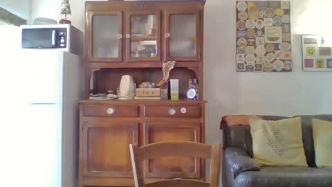 Snapshot of 22esserre chatting on 12-02-24, 12:51 22esserre online show from 12-02-24, 12:51