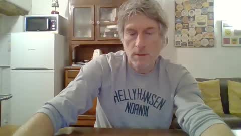 Snapshot of 22esserre chatting on 12-20-24, 04:14 22esserre online show from 12-20-24, 04:14