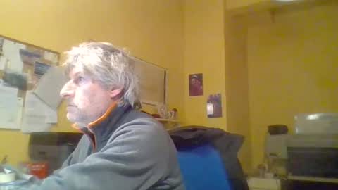 Snapshot of 22esserre chatting on 01-09-25, 04:39 22esserre online show from 01-09-25, 04:39