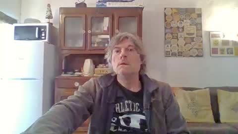 Snapshot of 22esserre chatting on 02-03-25, 01:19 22esserre online show from 02-03-25, 01:19