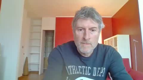 Snapshot of 22esserre chatting on 02-28-25, 03:37 22esserre online show from 02-28-25, 03:37