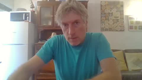 Snapshot of 22esserre chatting on 09-19-25, 01:12 22esserre online show from 09-19-25, 01:12