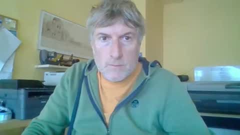 Snapshot of 22esserre chatting on 09-23-25, 02:53 22esserre online show from 09-23-25, 02:53