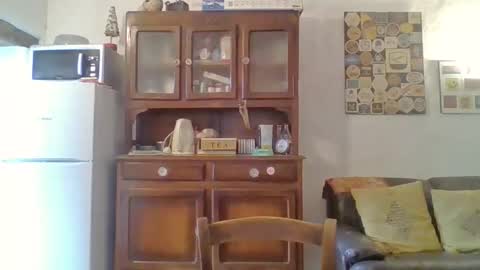 Snapshot of 22esserre chatting on 09-25-25, 11:36 22esserre online show from 09-25-25, 11:36