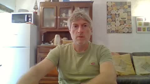 Snapshot of 22esserre chatting on 09-29-25, 11:48 22esserre online show from 09-29-25, 11:48