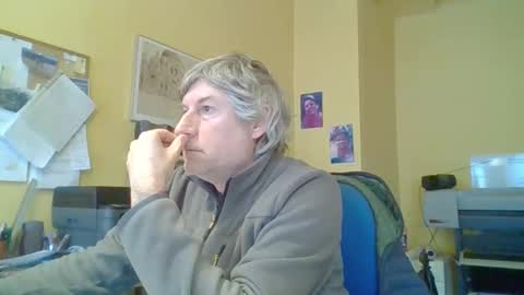 22esserre online show from 12-04-25, 10:02