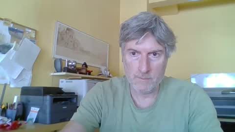Snapshot of 22esserre chatting on 05-26-26, 10:33 22esserre online show from 05-26-26, 10:33