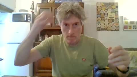 Snapshot of 22esserre chatting on 06-05-26, 12:00 22esserre online show from 06-05-26, 12:00