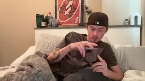 Snapshot of 26sneakers chatting on 12-14-24, 06:52 26sneakers online show from 12-14-24, 06:52