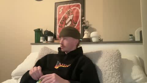 Snapshot of 26sneakers chatting on 12-31-24, 11:39 26sneakers online show from 12-31-24, 11:39