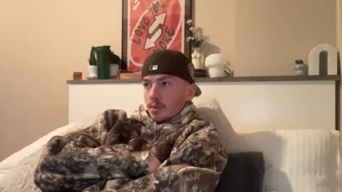 Snapshot of 26sneakers chatting on 01-04-25, 12:59 26sneakers online show from 01-04-25, 12:59